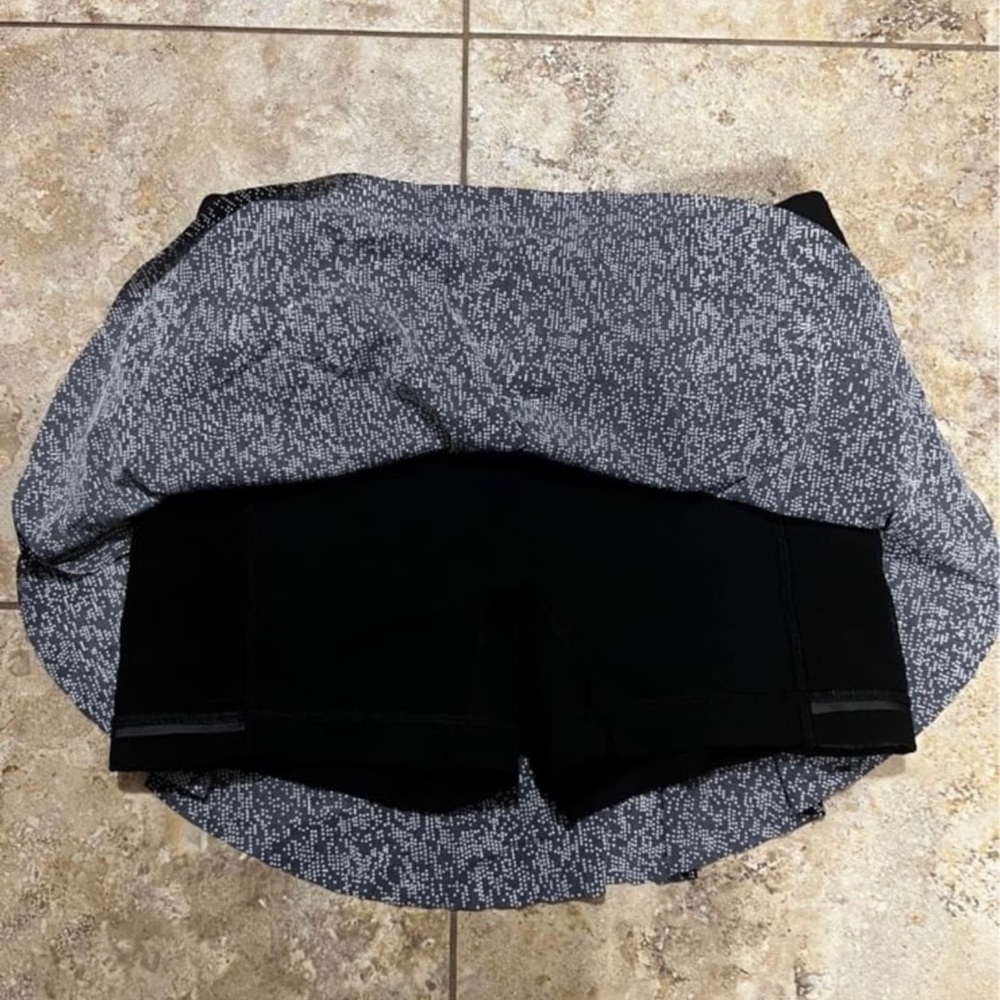 Lululemon Quick Pace Skirt (13") Soundwave White Black / Black - Picture 3 of 5
